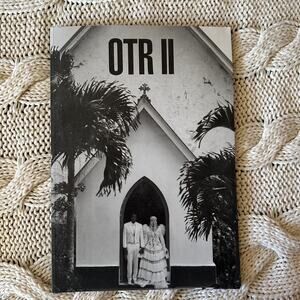 New Beyonce Jay Z On The Run II Tour Official Merchandise Large Tour Photo Book